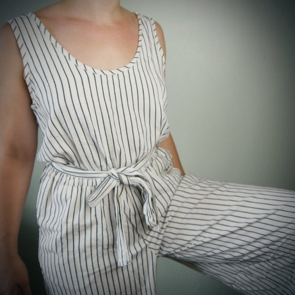 GAP Black and Cream Striped Jumper | Size S - Picture 5 of 7